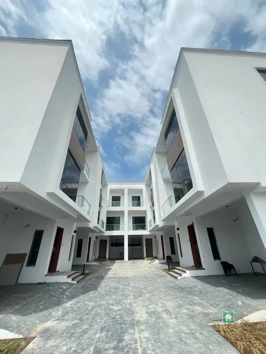 4 Bedroom Terrace House for Sale in Lekki