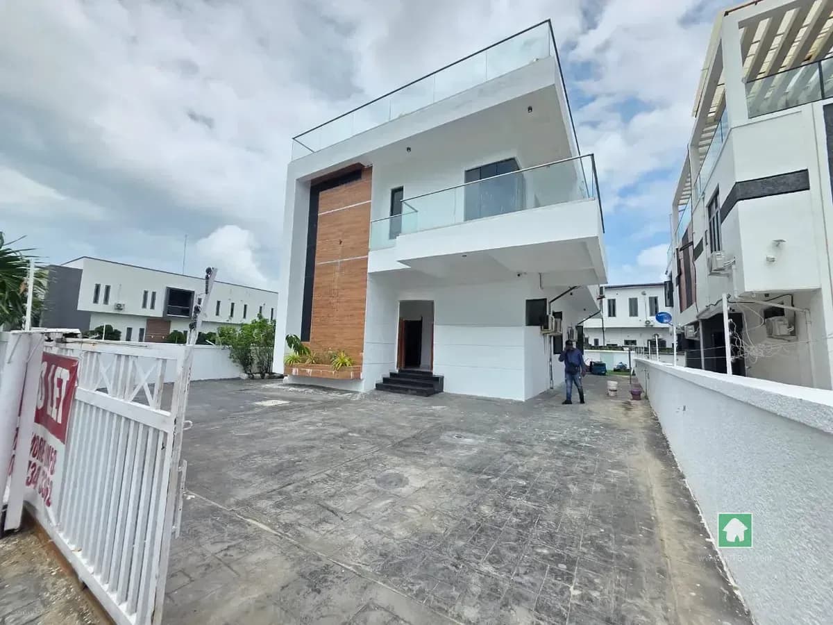 4-Bedroom Bungalow for Rent in Secure Estate, Orchid Road, Lekki