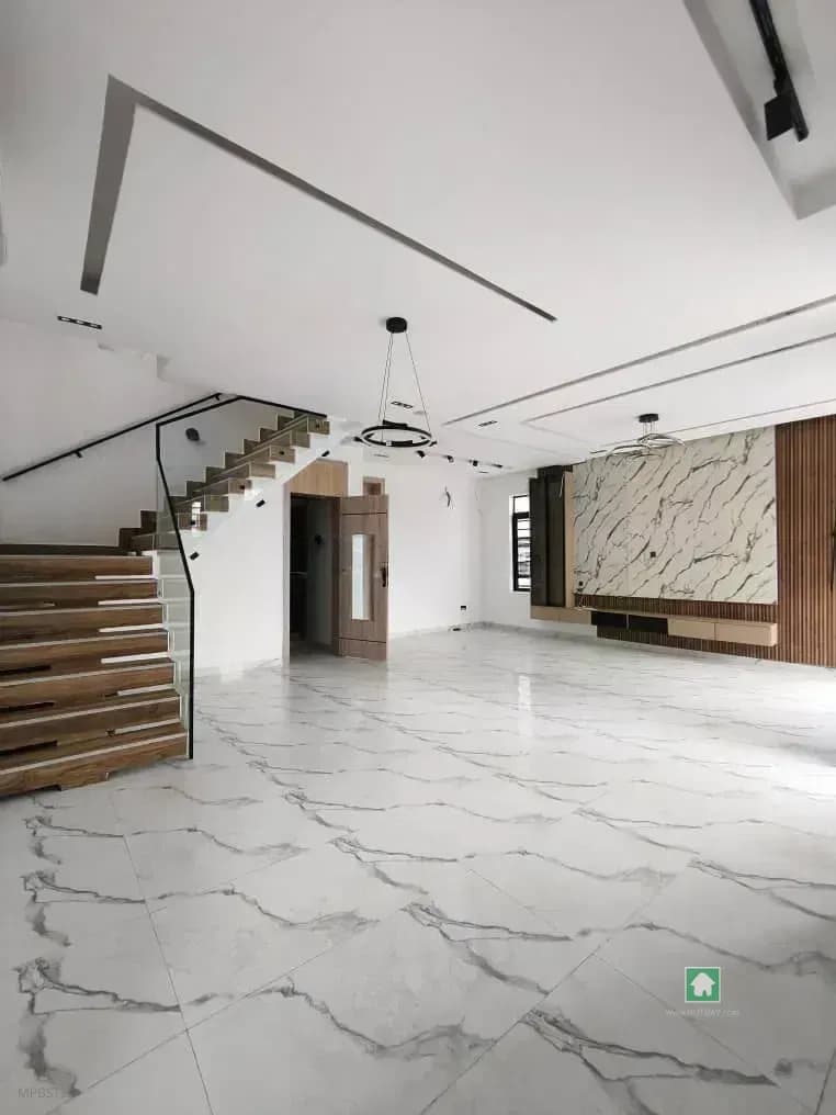 5-Bedroom Detached House for Rent in Lekki