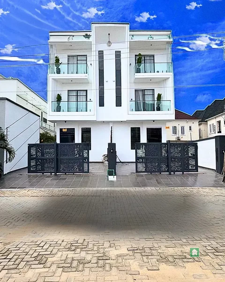 5 Bedroom Semi Detached Duplex in Victoria Garden City, Lekki