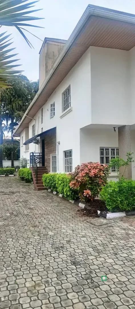 For Rent: 3-Bedroom Flat in Parkview Estate Ikoyi