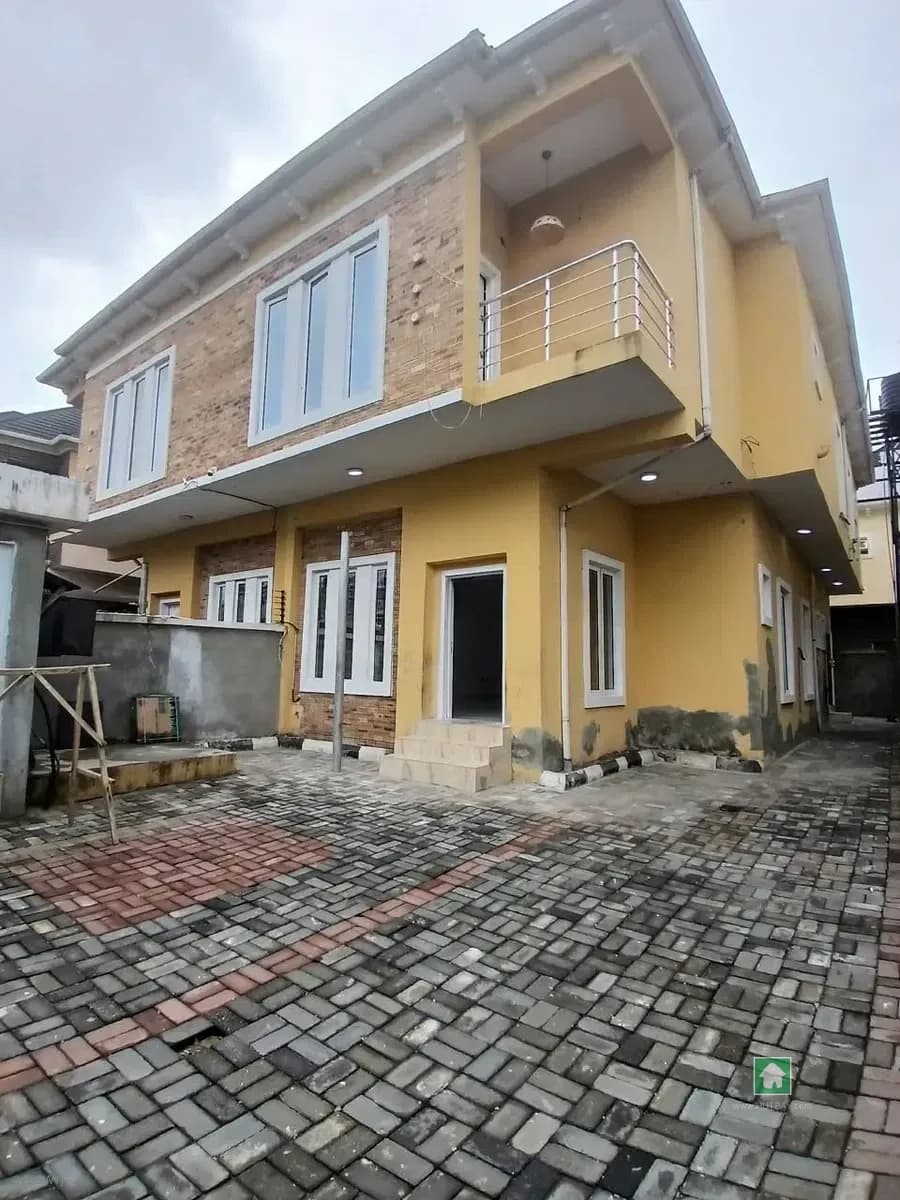 For Rent: 4-Bedroom Detached Duplex in Lekki