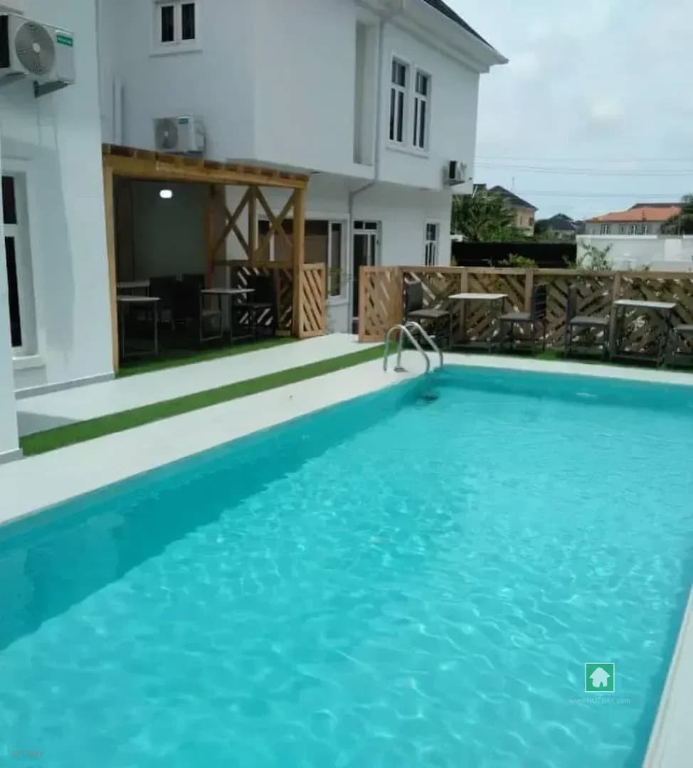 13-Bedroom Ensuite Hotel in Lekki Phase 2