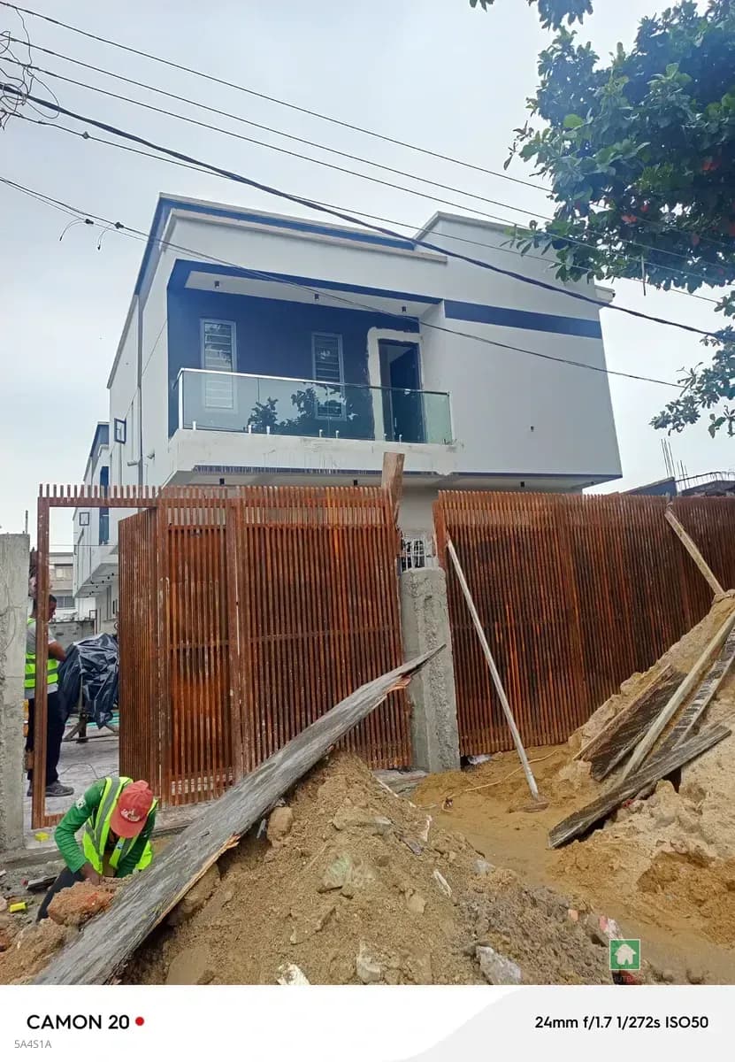 4 Bedroom Semi Detached Duplex, Surulere