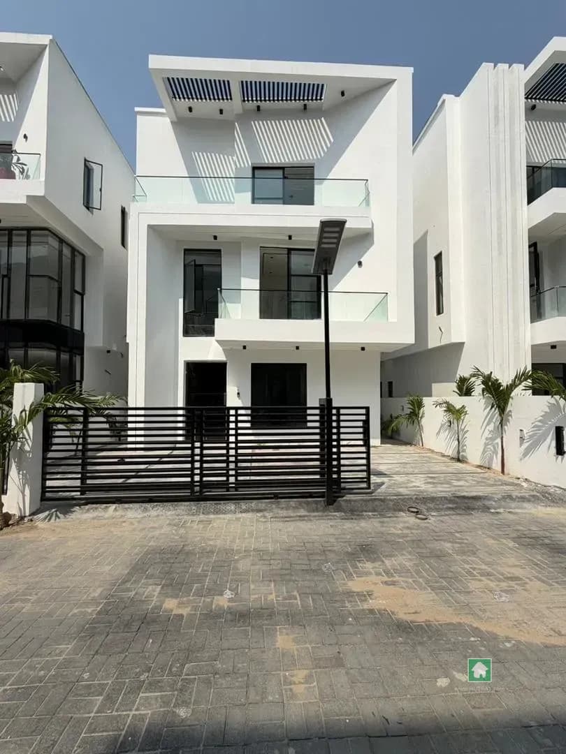 5-Bedroom Detached Duplex + BQ for Rent at Chevron Tollgate, Lekki