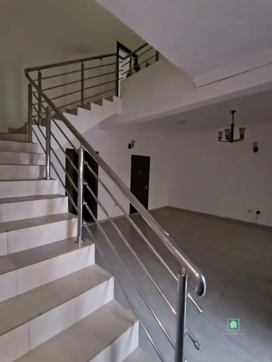 3 Bedroom Terrace for Rent in Lekki