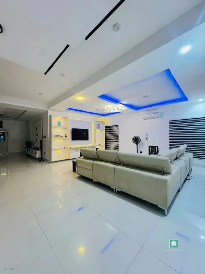 6-Bedroom Detached House for Rent in Victoria Garden City, Lekki