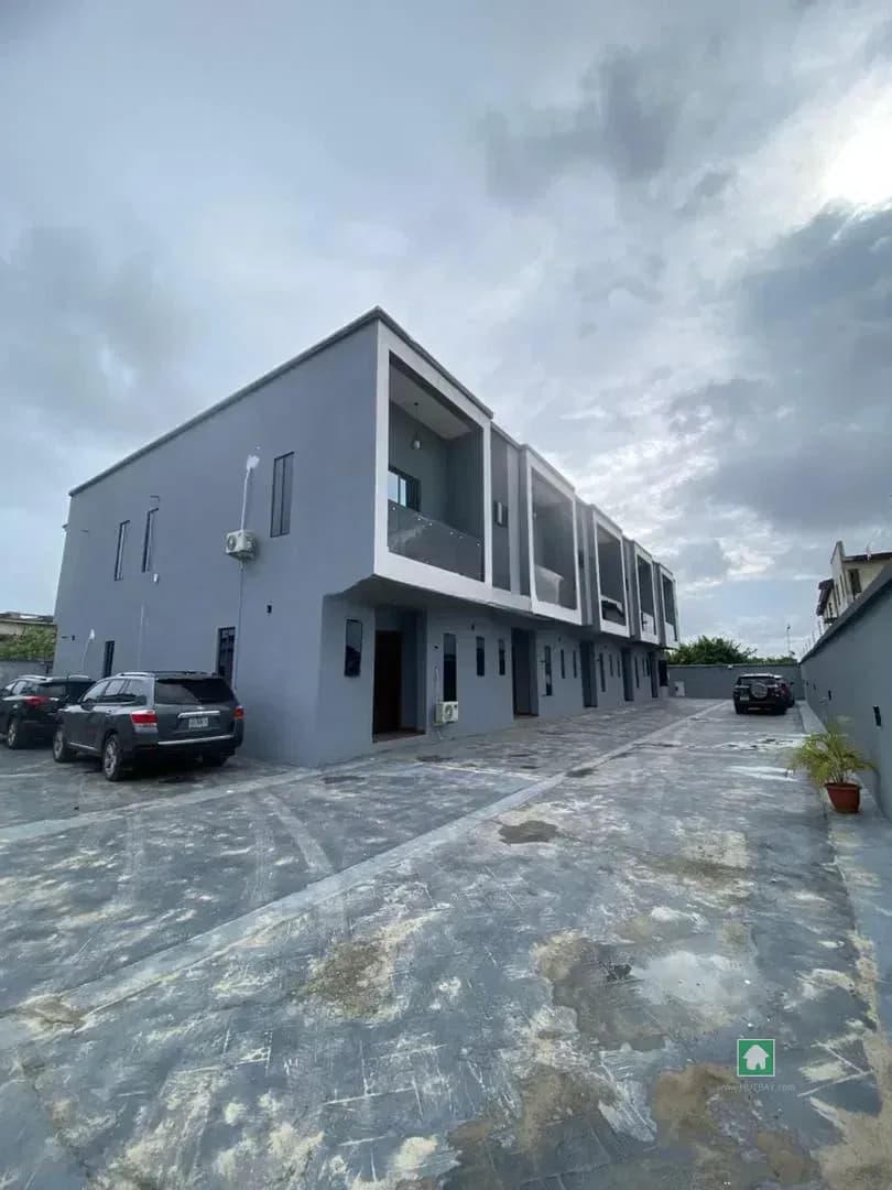 4 Bedroom Terrace in Lekki Scheme 2, Ajah