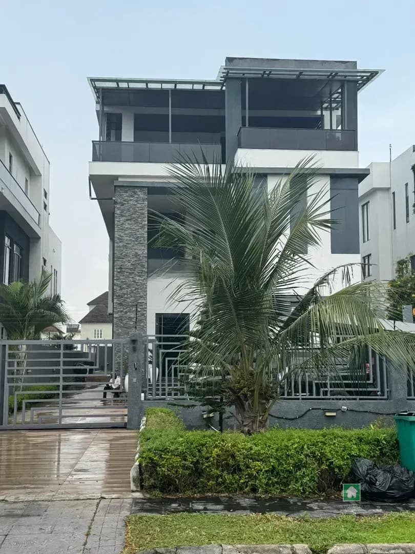 5 Bedroom Detached Duplex for Sale in Pinnock Beach Estate, Lekki