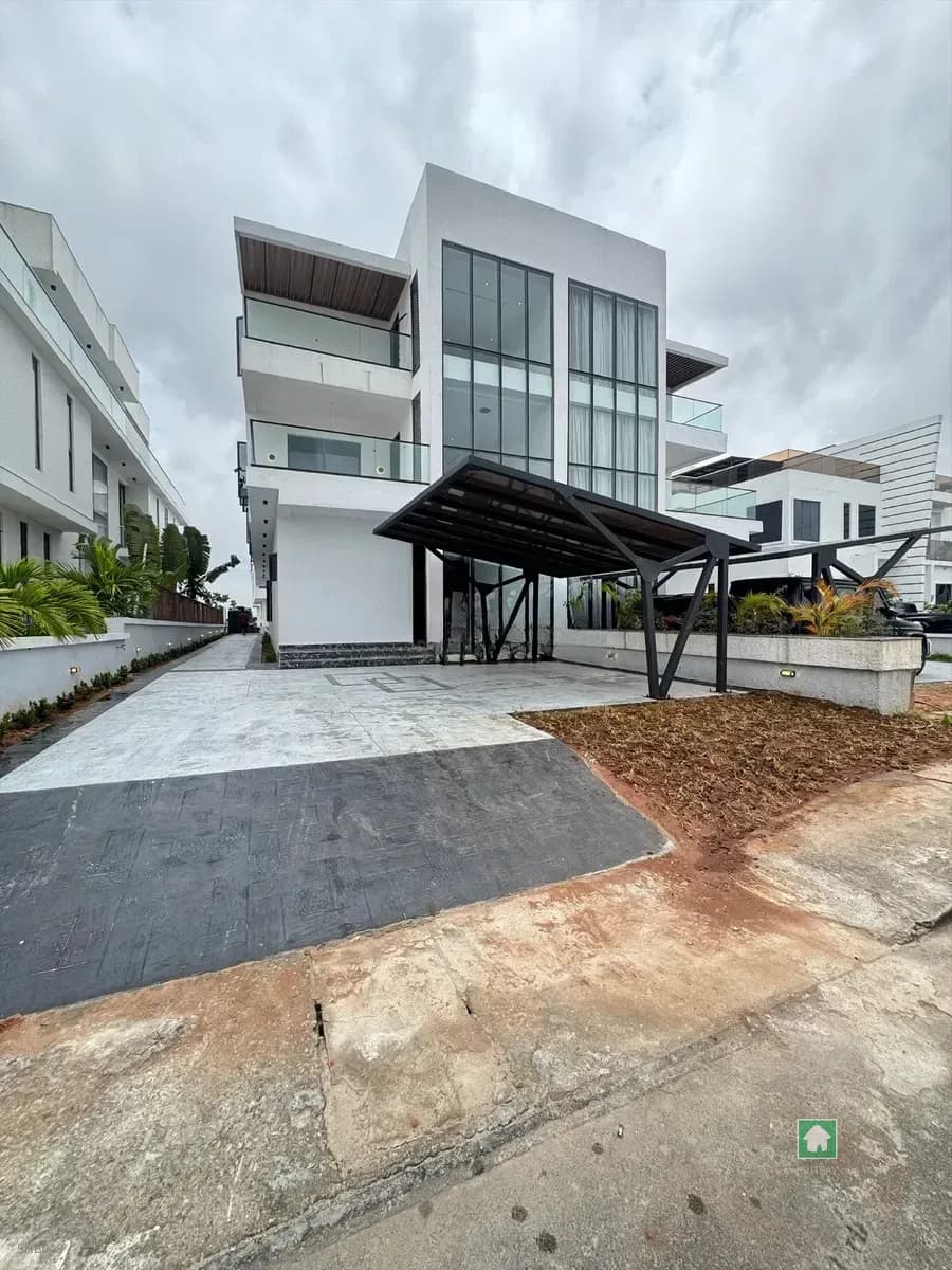 5-Bed Detached House in Ikate, Lekki