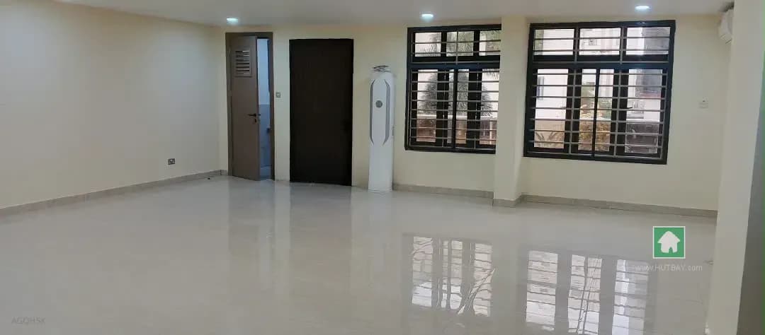 3 Bedroom Flat Apartment for Rent in Ikoyi