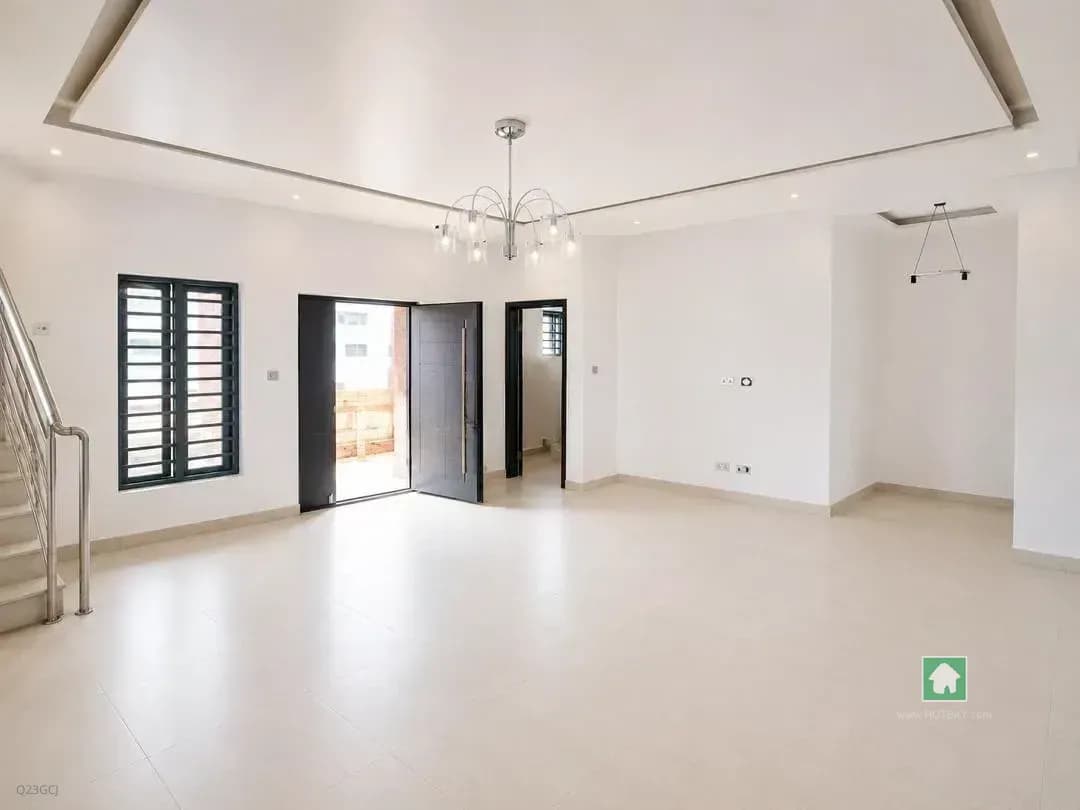 3-bedroom Terrace in Ajah, Lagos