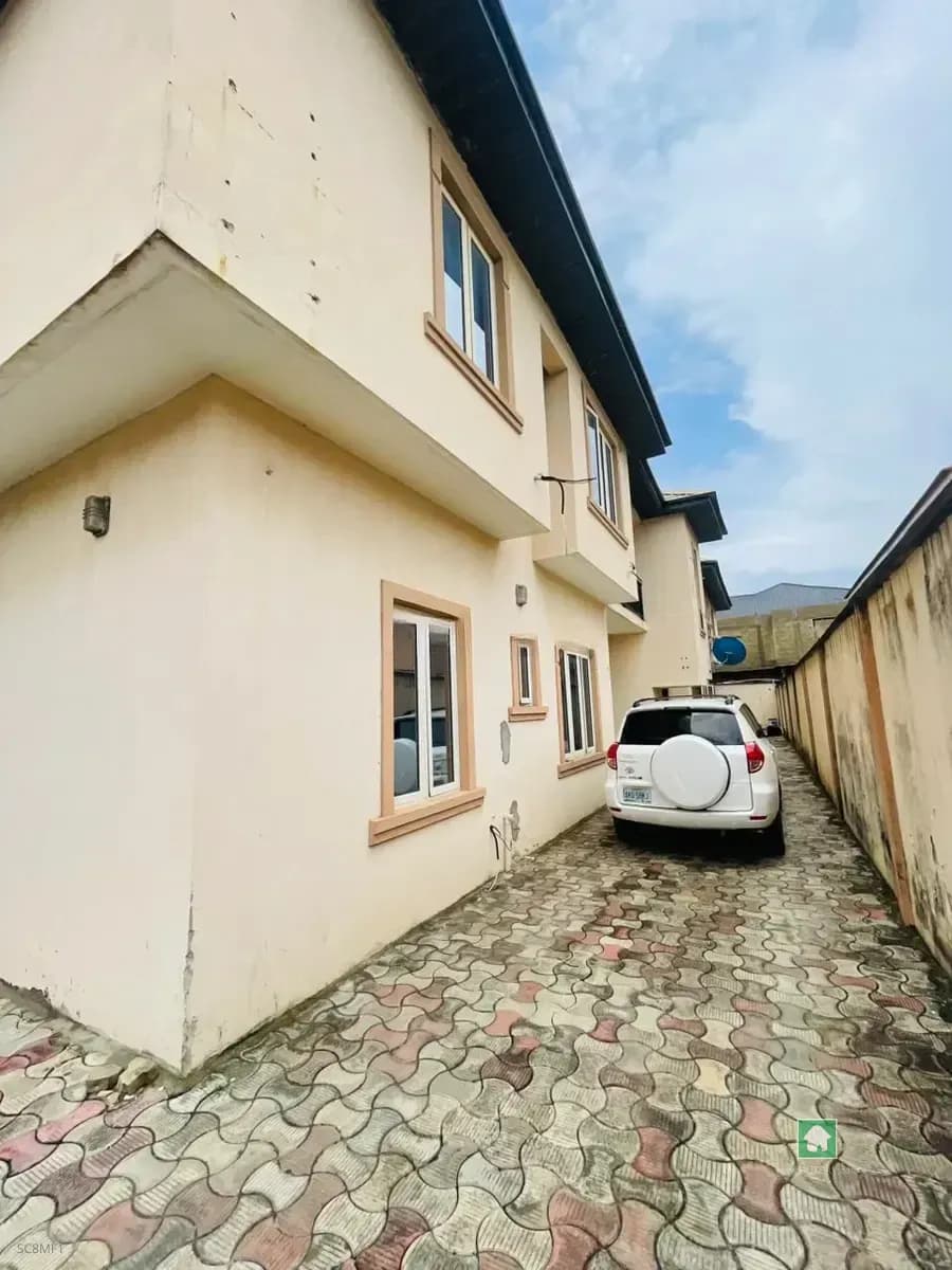 3 Bedroom Flat for Rent in Ikota, Lekki