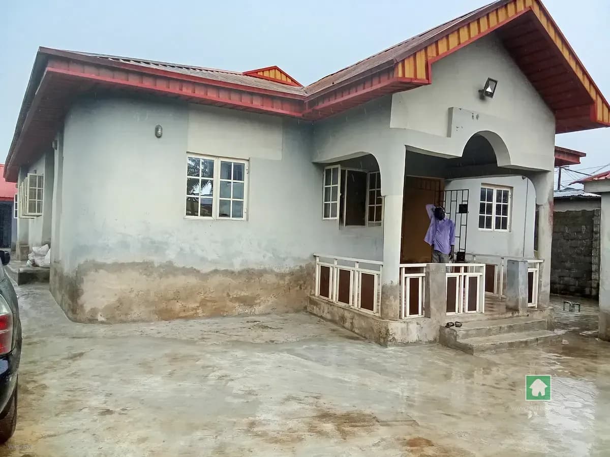 5-Bedroom Bungalow with Boys' Quarters and Full Plot in Iba LASU Ojo Road