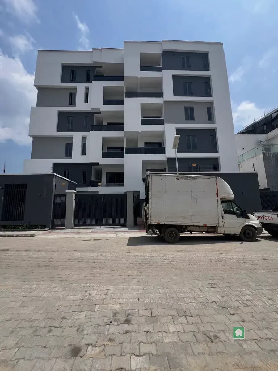 3-Bedroom Flat Apartment for Rent in Lekki Phase 1