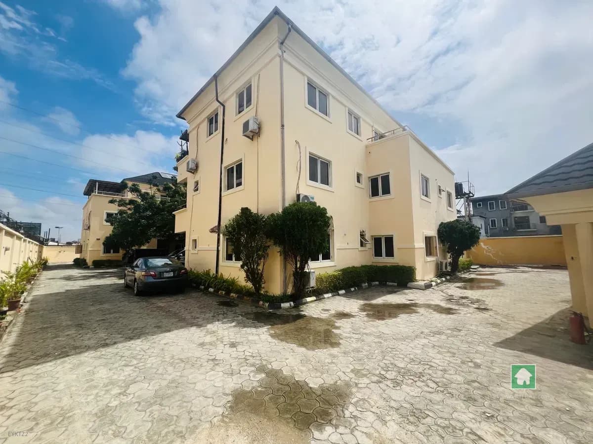 3 Bedroom Flat for Rent in Lekki Phase 1