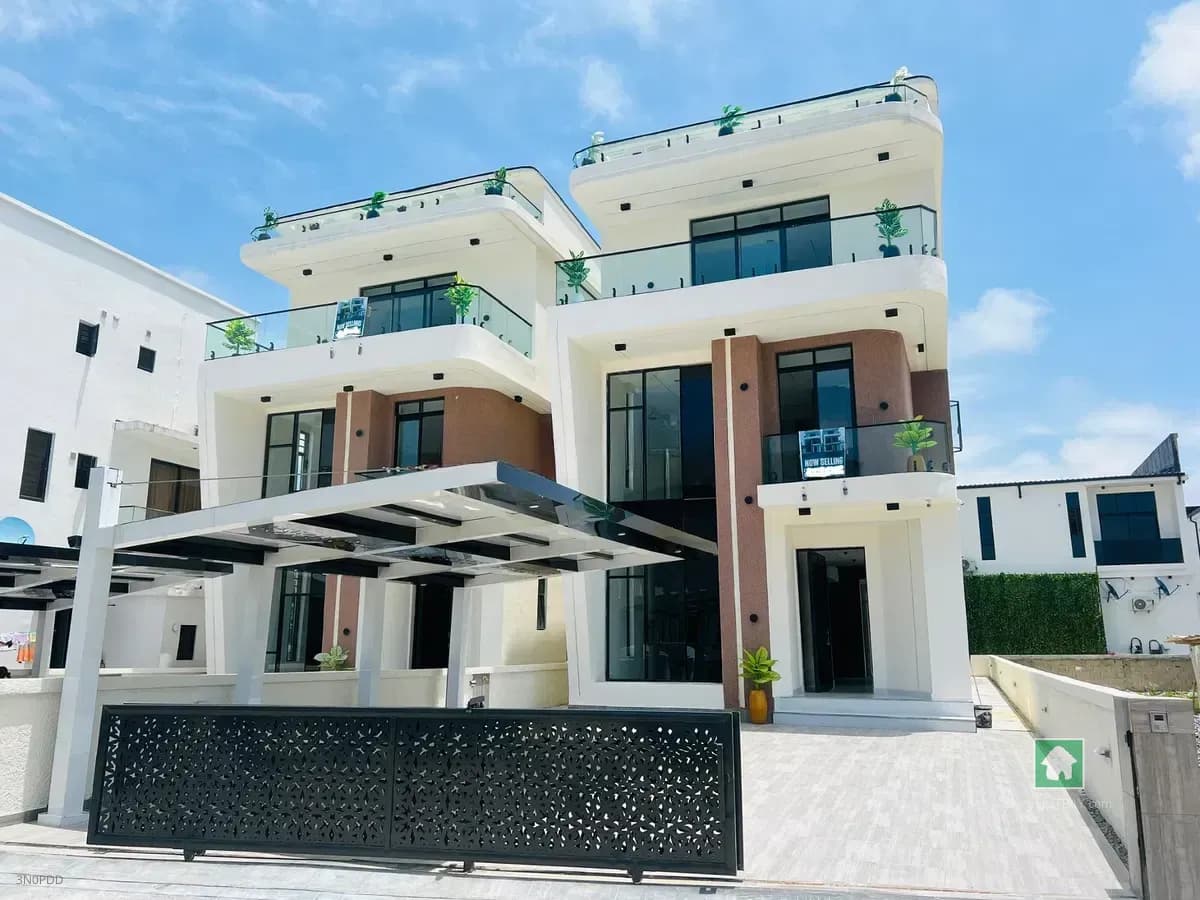 Five-Bedroom Detached Duplex for Sale in Lekki