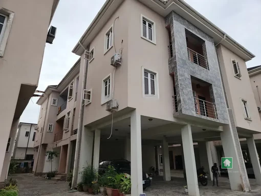 3 Bedroom Ensuite Flat Apartment for Rent in Lekki Conservation