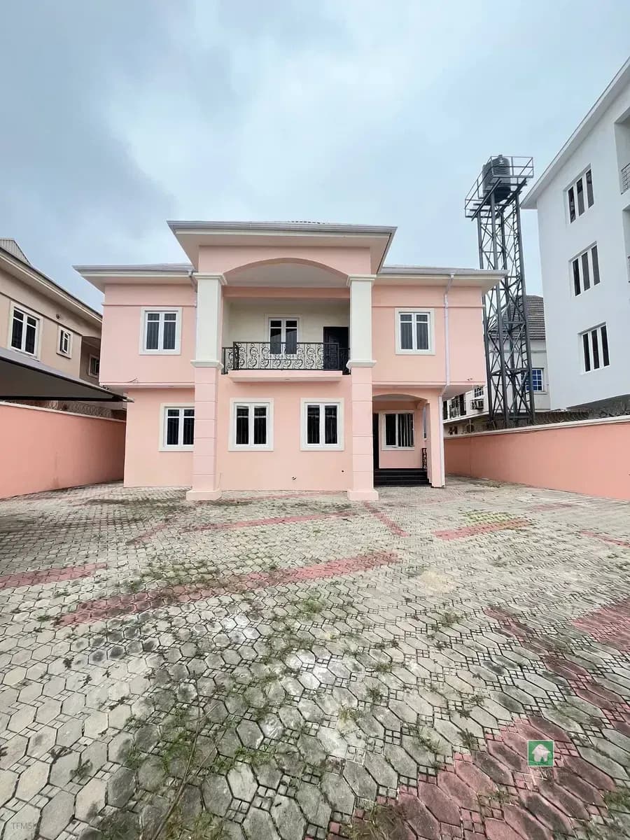 5 Bedroom Detached House for Rent in Lekki Right