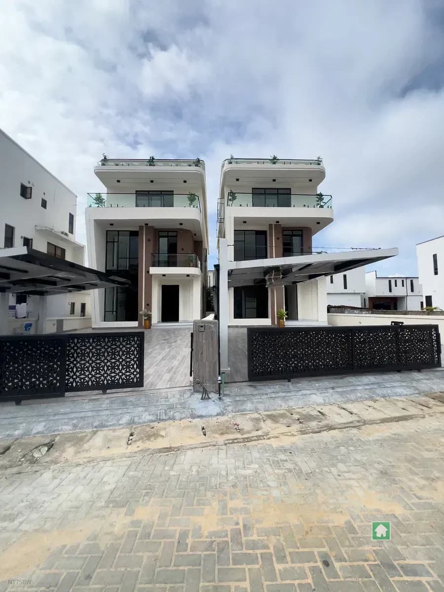 5-Bedroom Detached House in Lekki, Chevron Tollgate