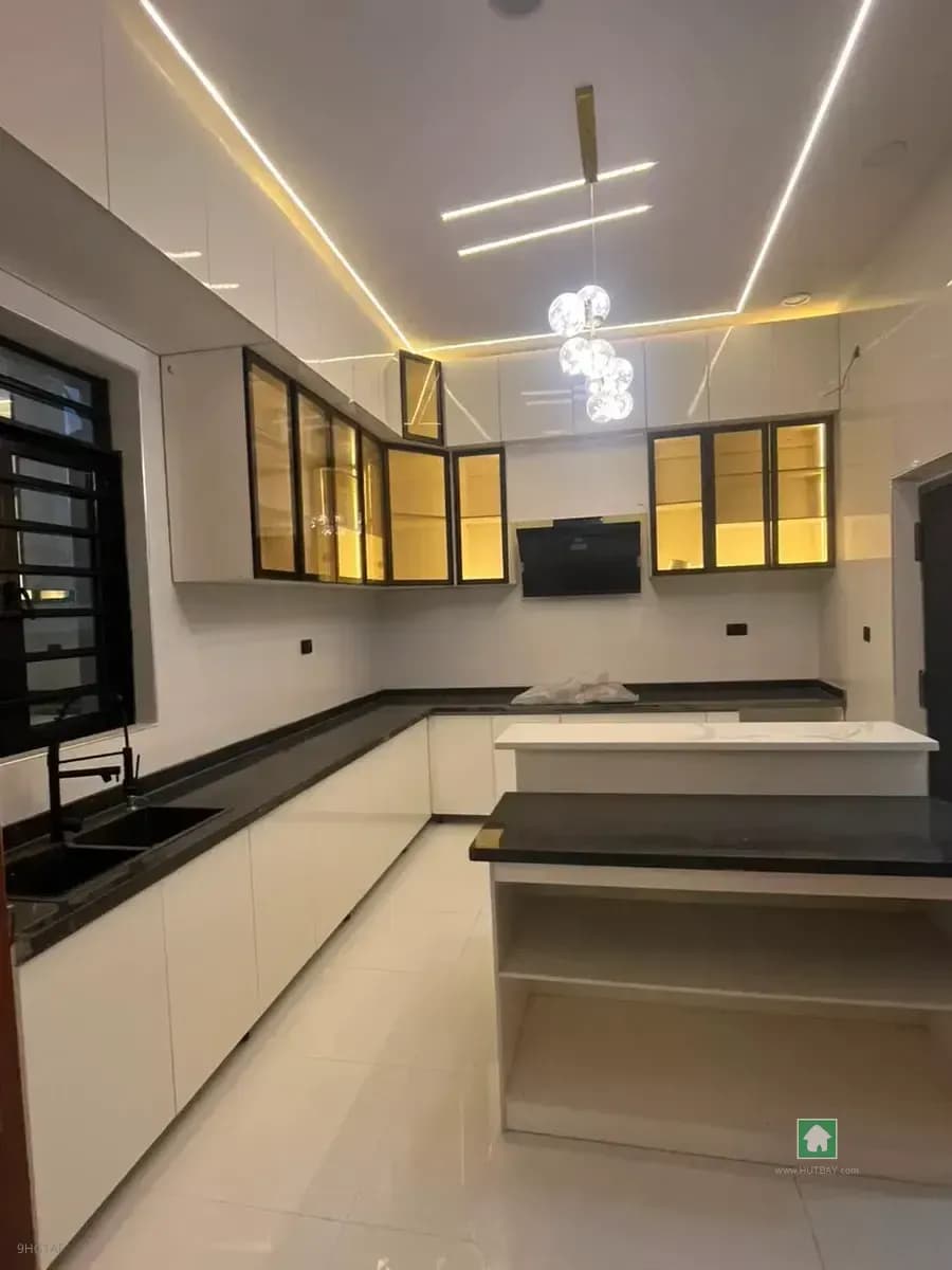 Five-Bedroom Detached Duplex in Thomas Estate, Ajah