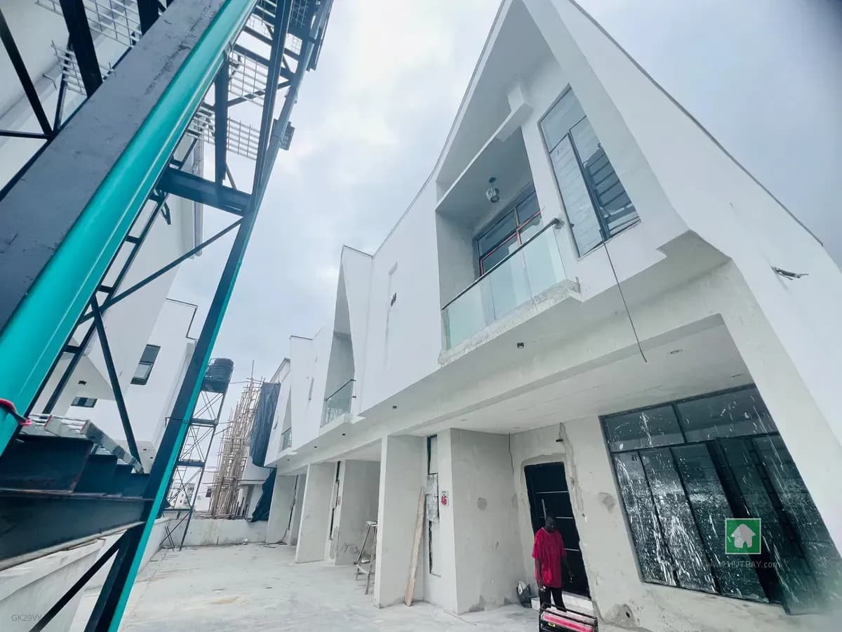 3 Bed Terrace in Abraham Adesanya, Lekki