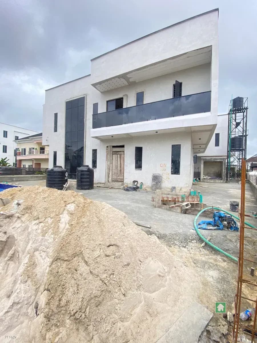5-Bedroom Detached Duplex in Sangotedo