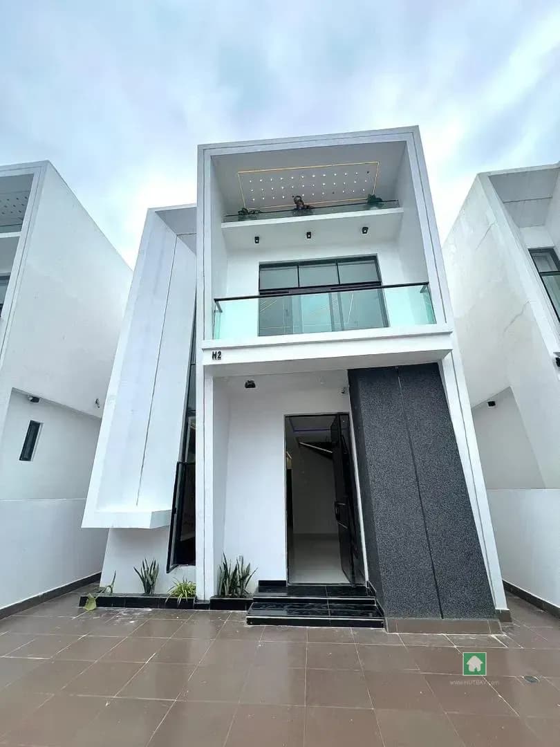 4-Bedroom Fully Detached Duplex in Ikota, Lekki
