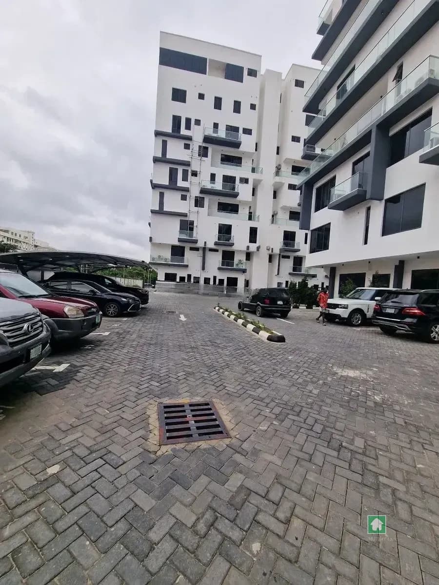 4-Bedroom Detached Maisonette in Banana Island, Lagos