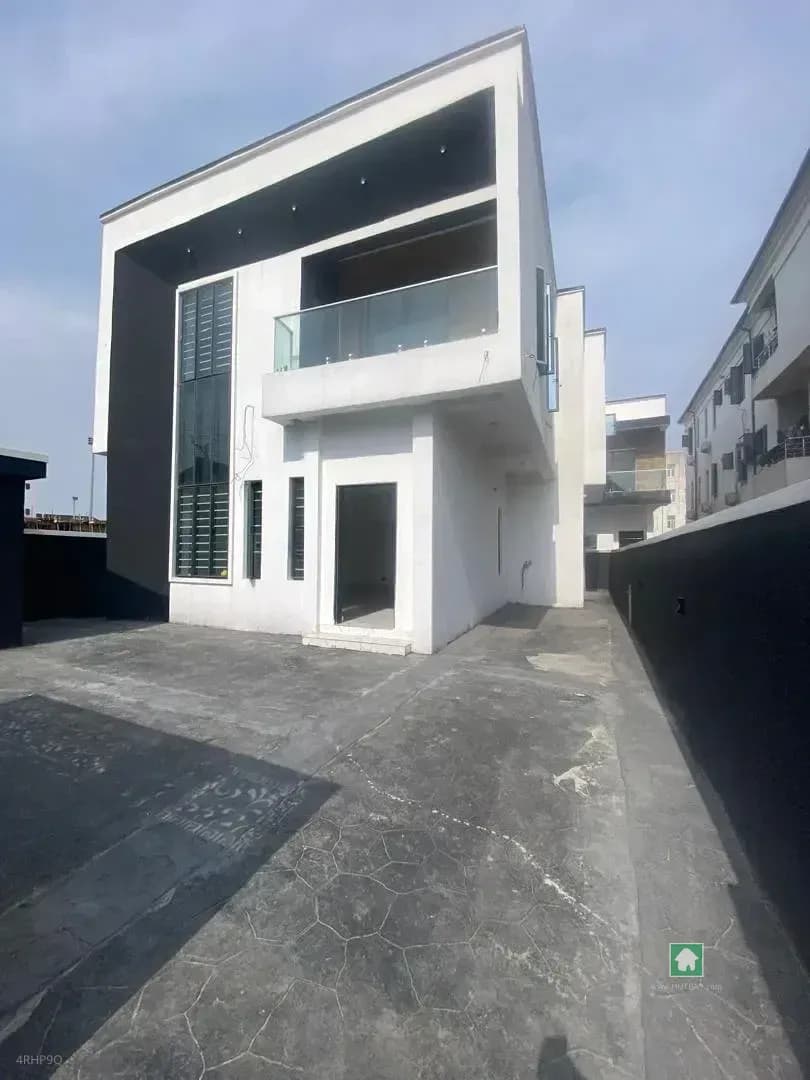 Detached Duplex in Harris Drive, Lekki