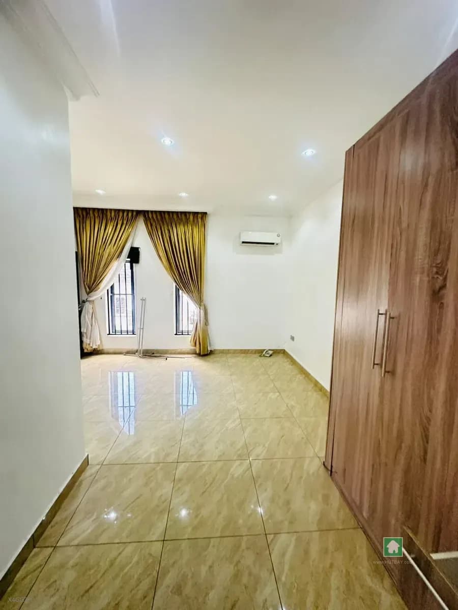 2 Bedroom Flat for Rent in Agungi, Lekki