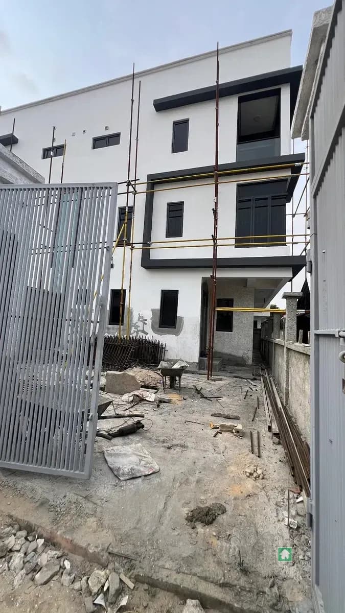 4 Bedroom Semi Detached House in Lekki Phase 1