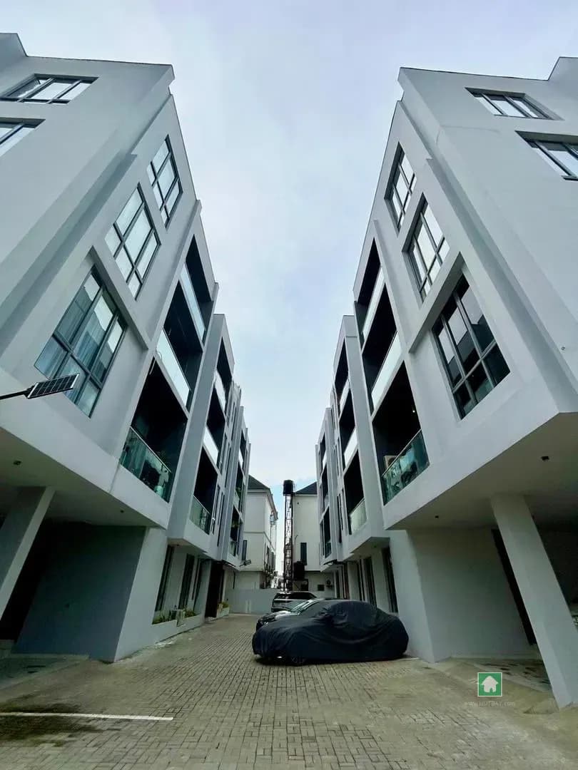 2 Bedroom Fully Furnished Flat Apartment for Rent in Chevron Drive, Lekki