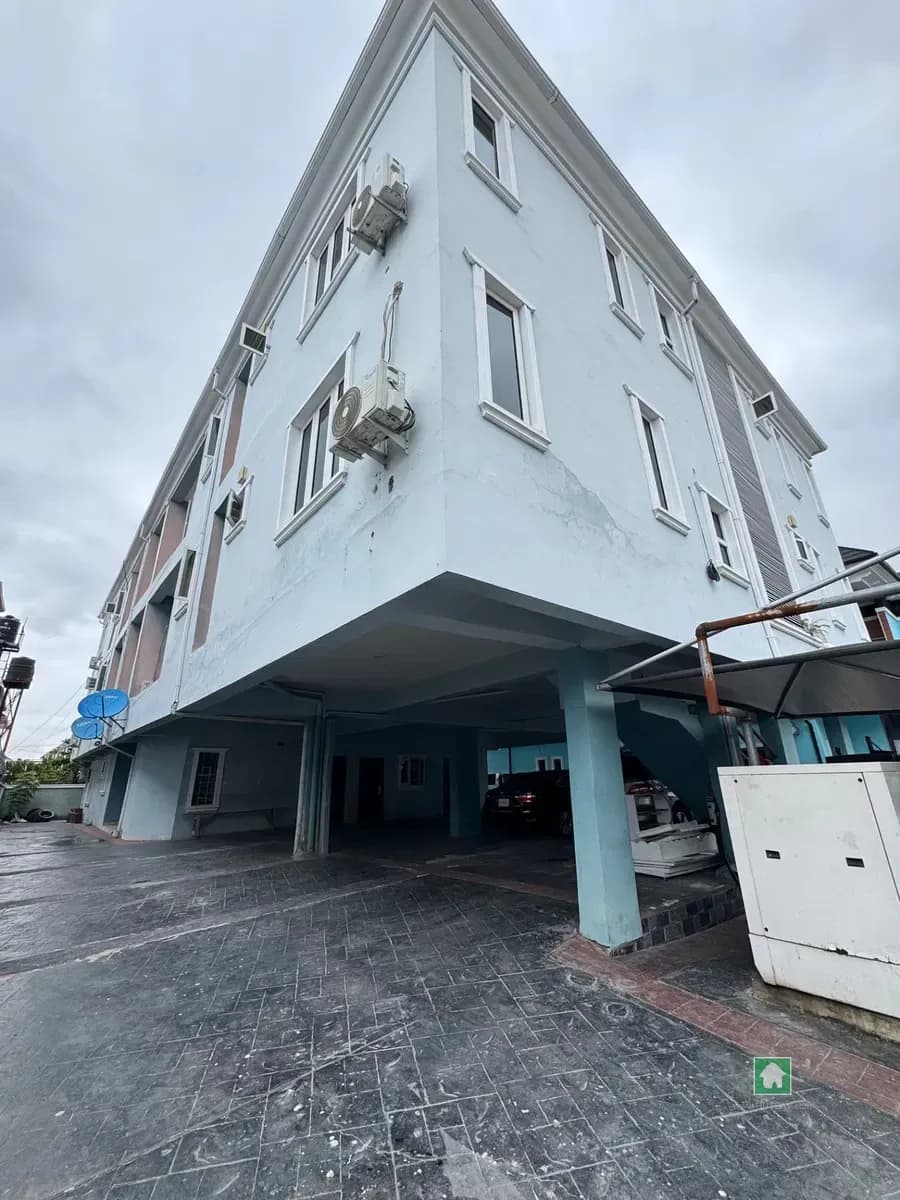 Studio Apartment for Rent at Lekki Expressway, Lekki