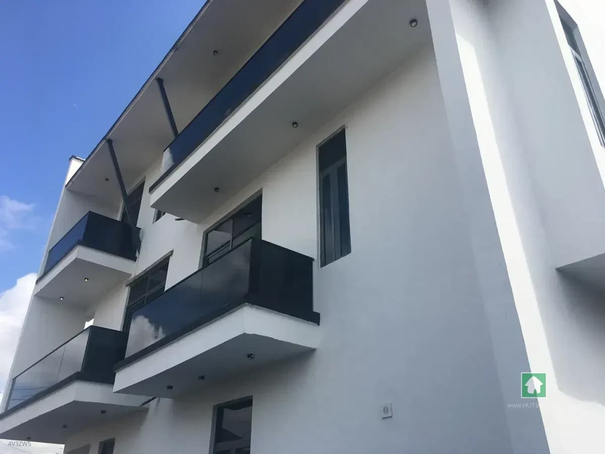 4-Bed Semi Detached in Omole Phase 1, Ikeja