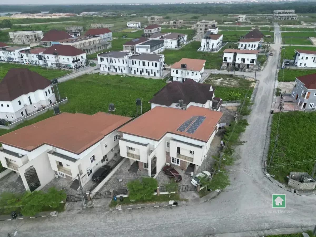1000 sqm Land in Sangotedo, Ajah, Lagos