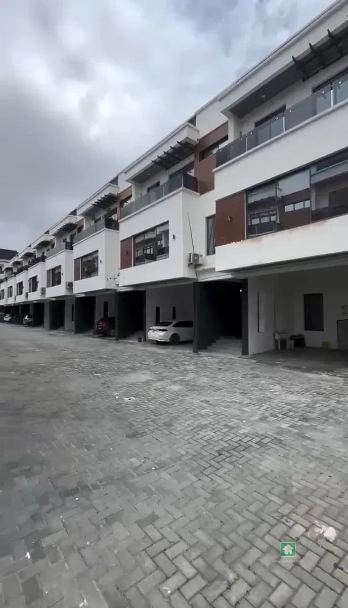 4 Bed Terrace for Rent in Ologolo, Lekki