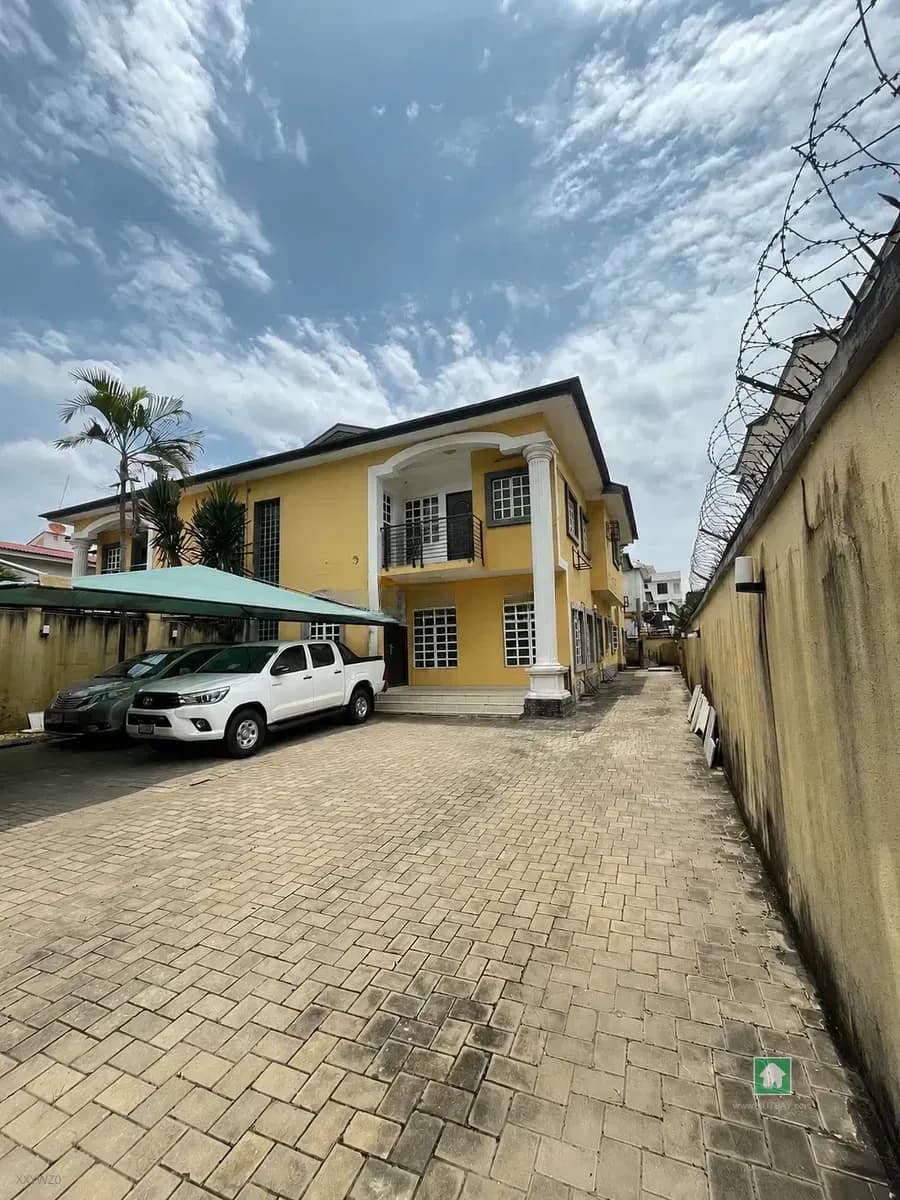 4 Bedroom Detached House for Rent in Lekki Phase 1