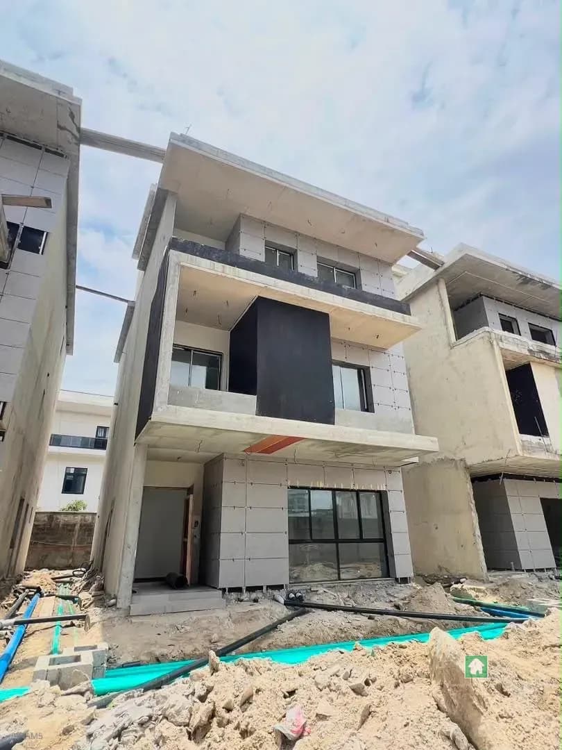 5-Bedroom Fully Detached House - Banana Island, Ikoyi
