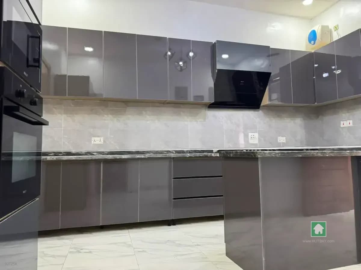 5-Bedroom Detached Duplex in BQA Estate, Chevron Drive, Lekki
