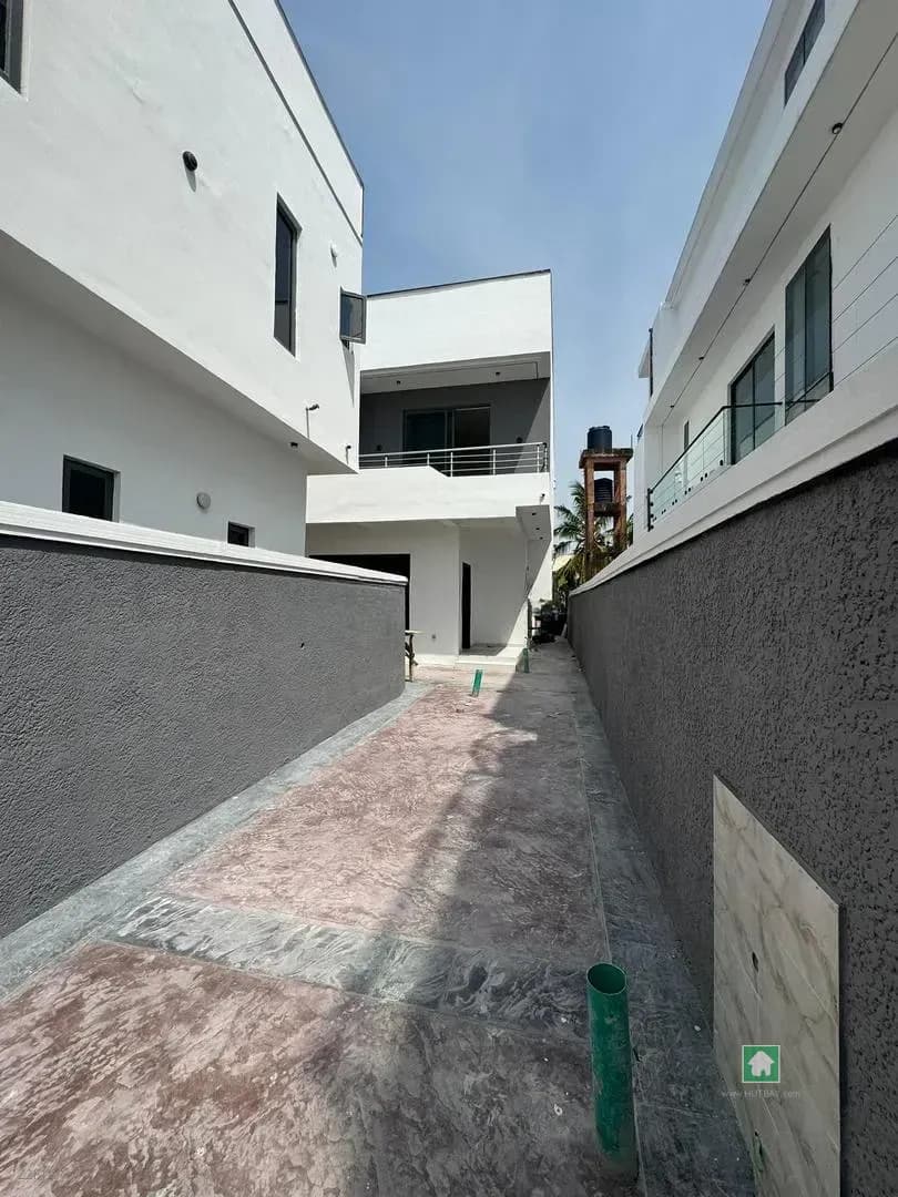 4-Bedroom Semi-Detached Duplex in Chevron, Lekki