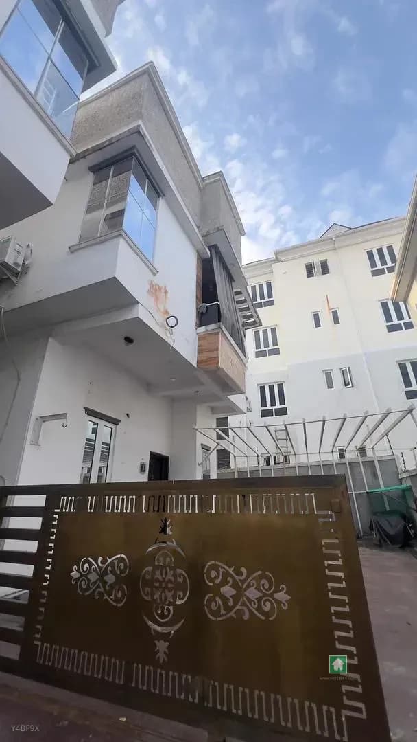Van Daniel Semi Detached for Sale