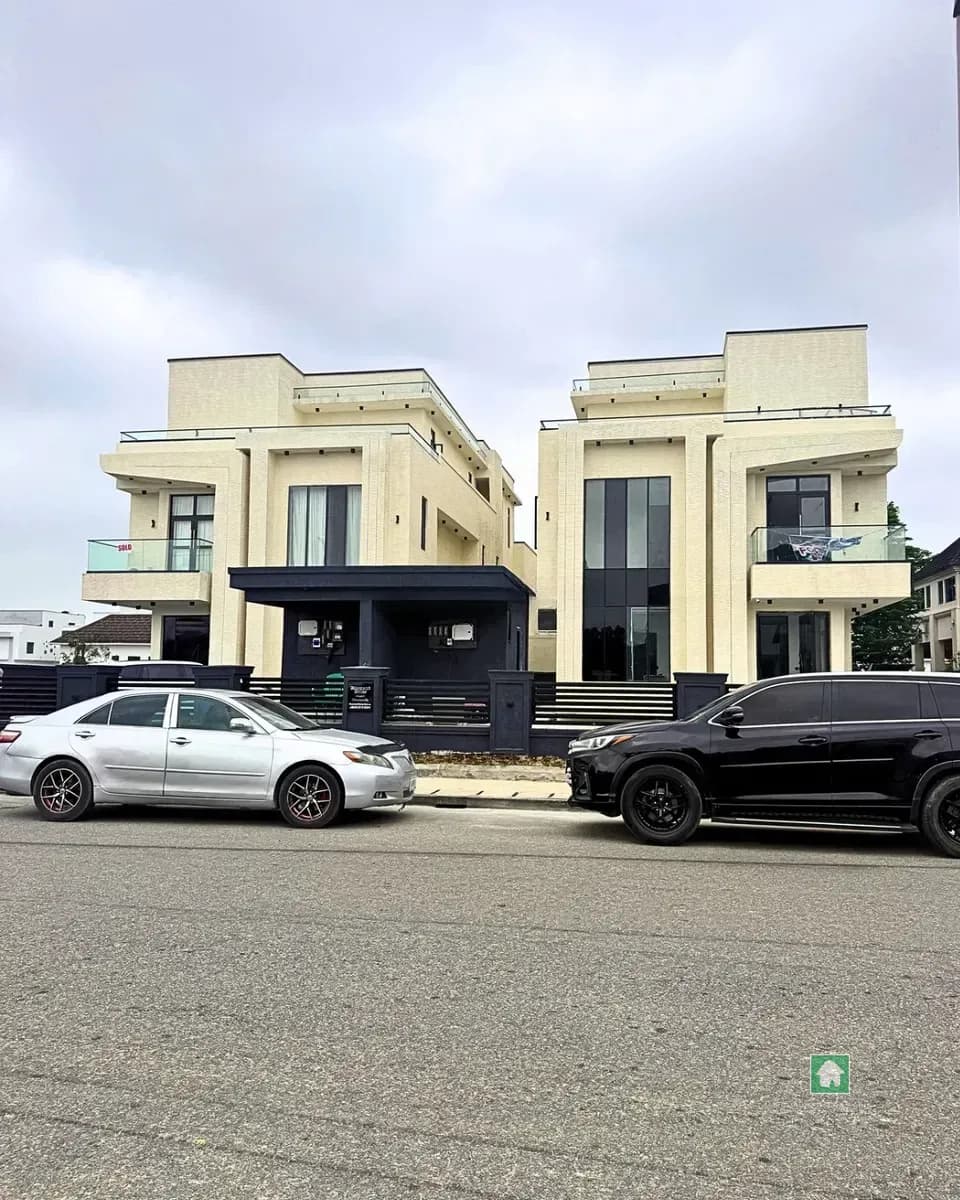 Five-Bedroom Detached Home in Royal Garden Estate, Lekki