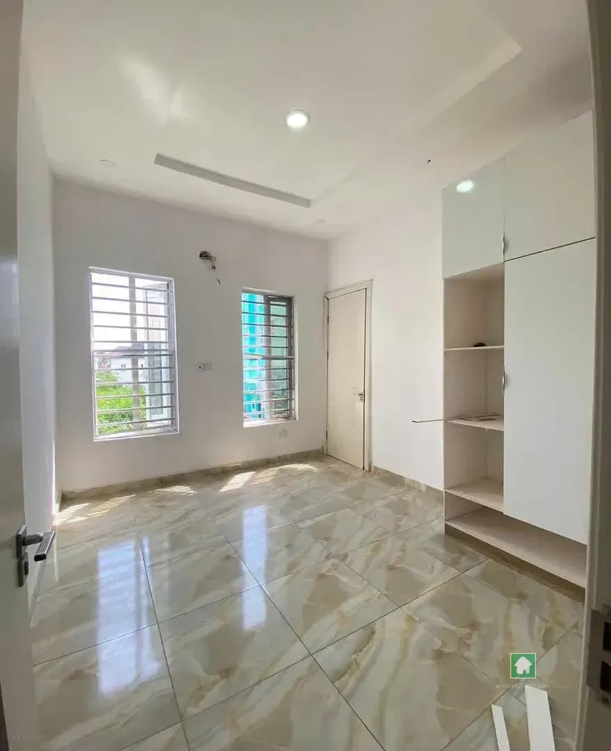 1 Bedroom Mini Flat in Oral Estate, Lekki
