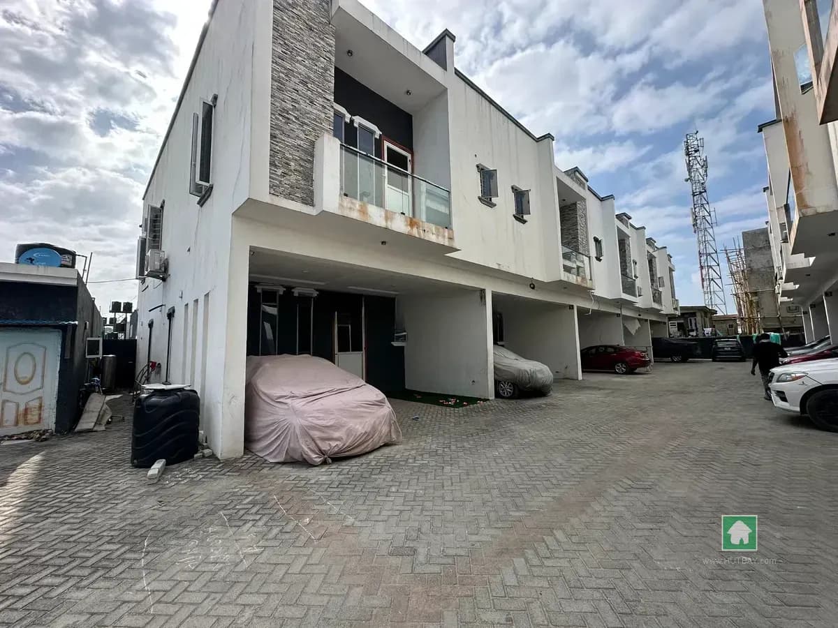 4 Bedroom Terrace for Rent in Ikota, Lekki