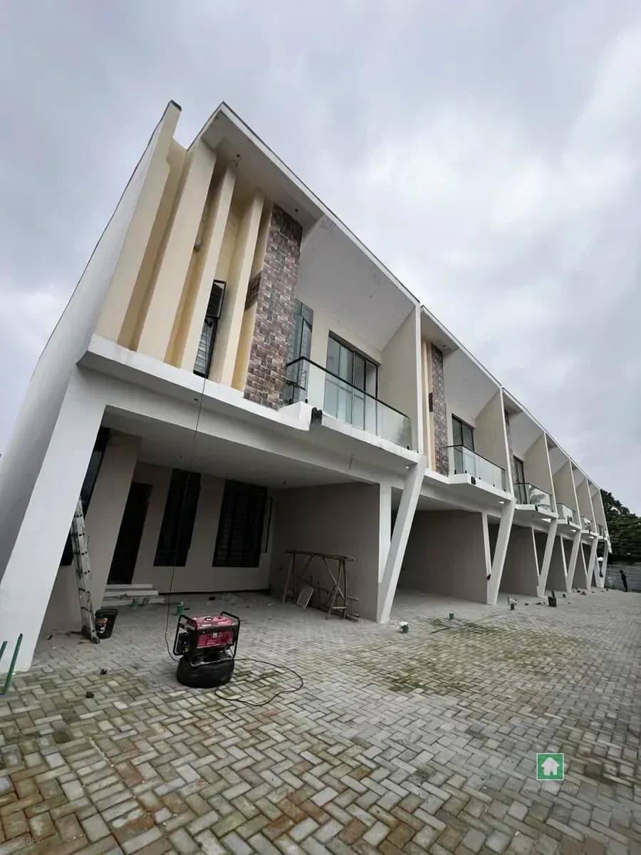4-Bedroom Terrace Duplex for Rent at Thomas Estate, Ajah