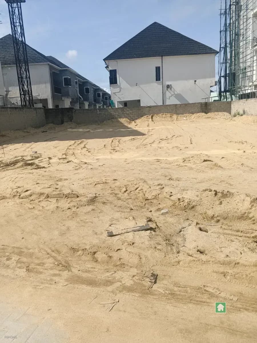 1,000 Sqm Land in Banana Island, Ikoyi