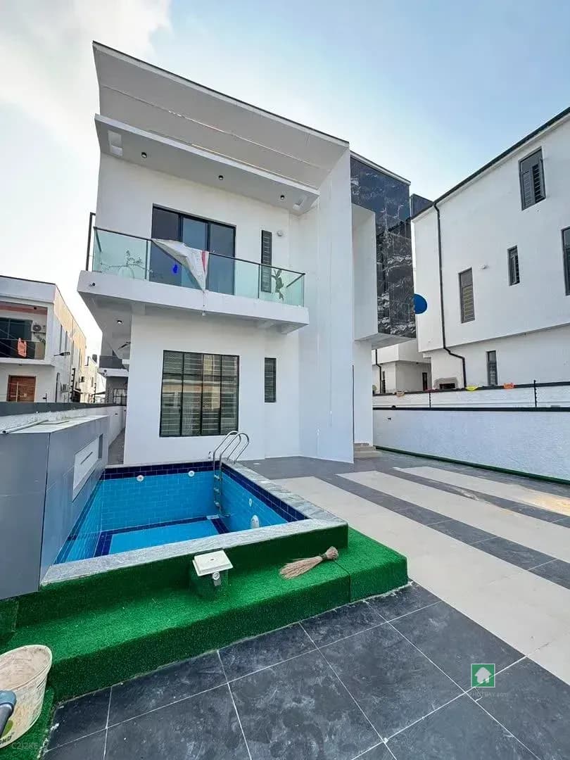 5 Bedroom Fully Detached House in Ikota, Lekki