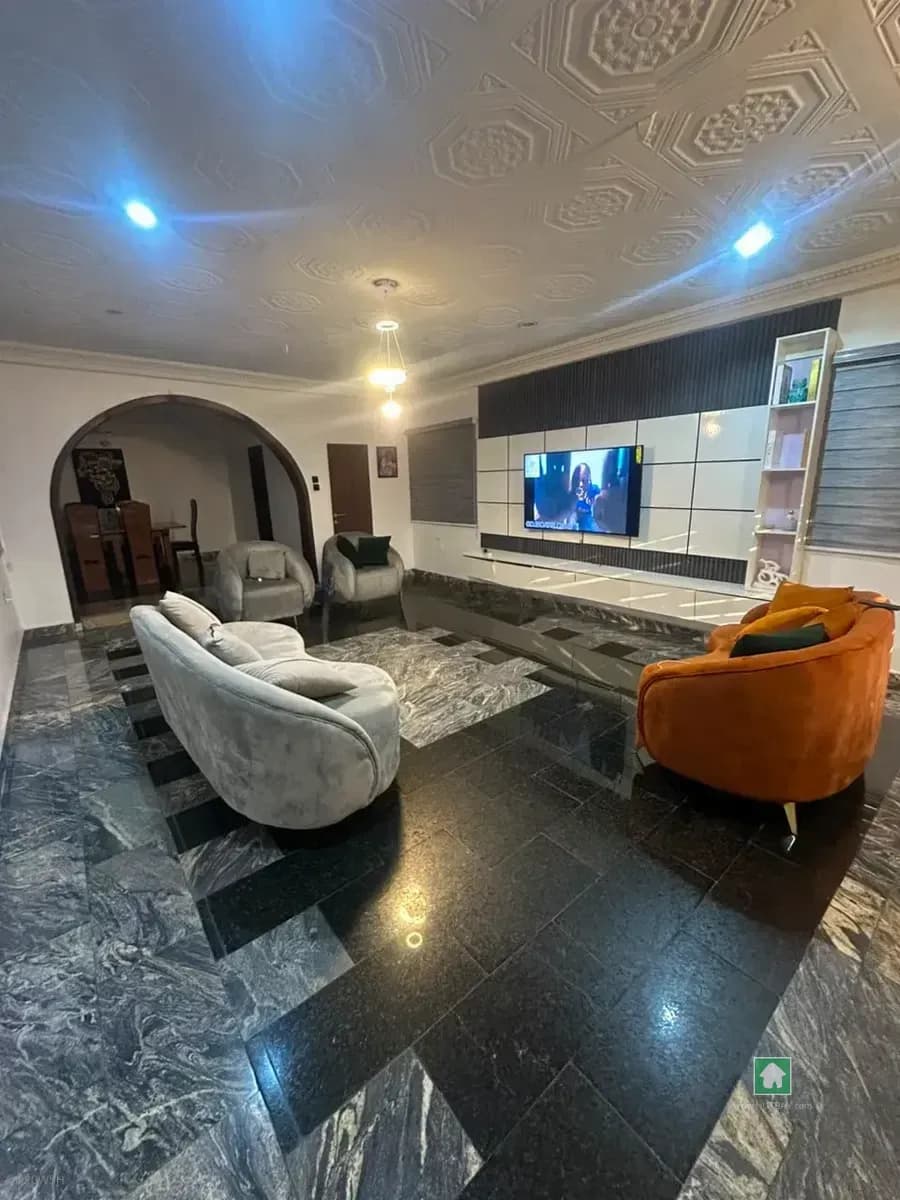 6-Bedroom Detached House for Rent in Idi-Iroko Estate, Maryland, Lagos