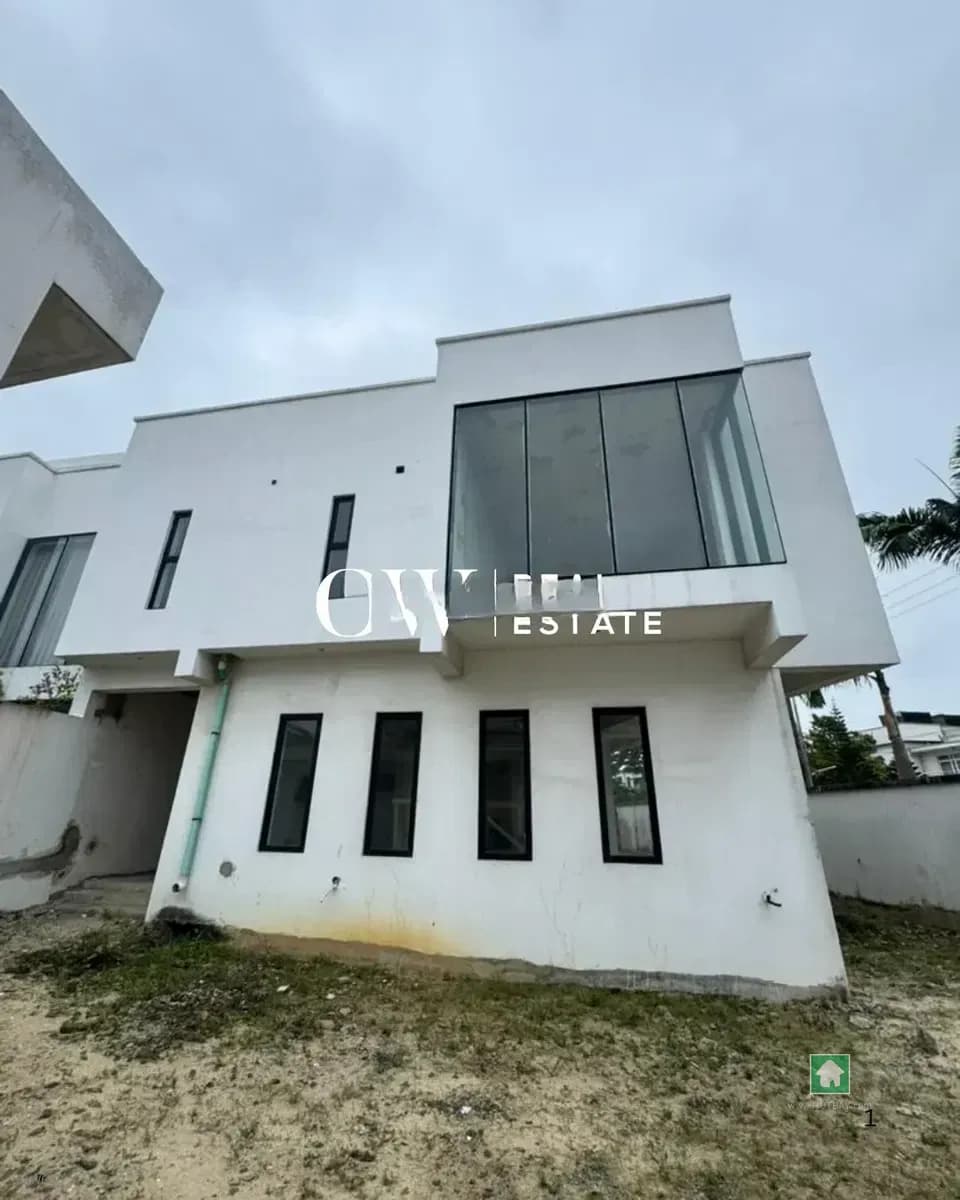 5-Bedroom Semi Detached Duplex in Lekki Phase 1